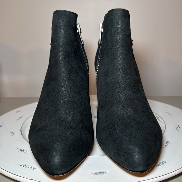 Coach Daphney Leather Heeled Bootie Size 9 - Picture 3 of 13